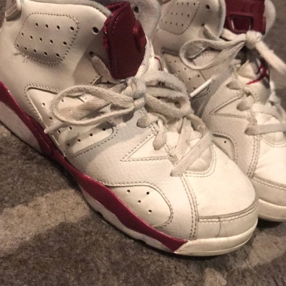 Jordan 6 - Picture 2 of 3